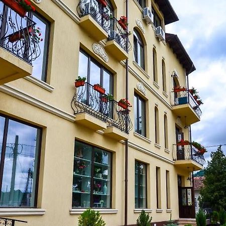 Hotel Coquette Măneciu Exteriör bild