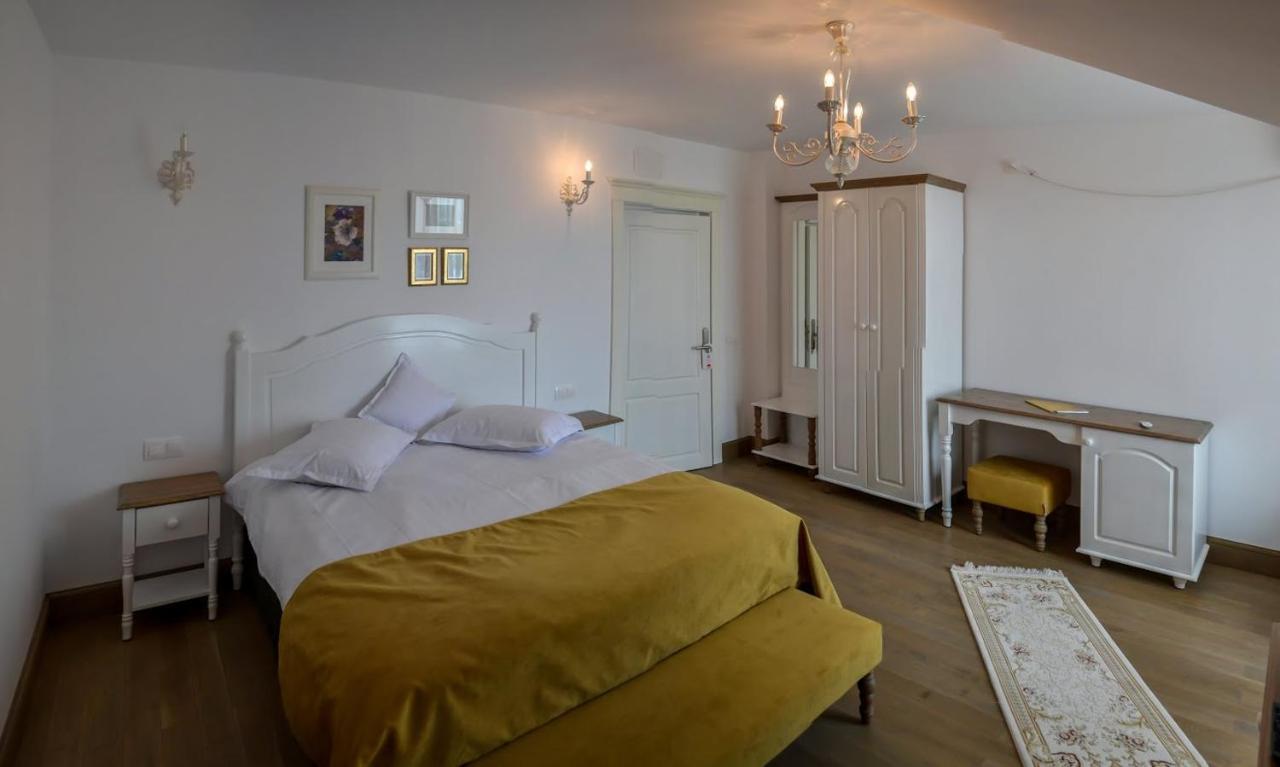 Hotel Coquette Măneciu Exteriör bild